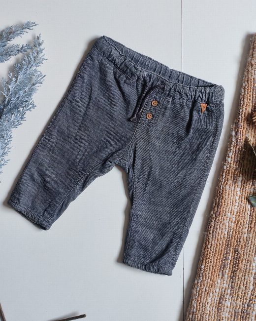 Pantalón H&M talla 4-6 meses