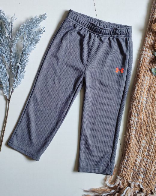 Buzo Under Armour talla 24 meses