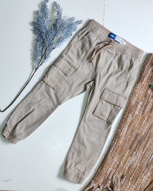 Jogger estilo Cargo old navy talla 6-7 años