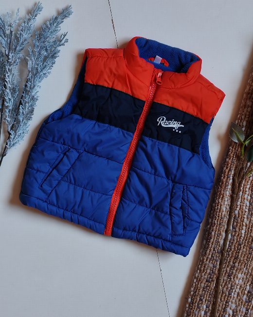 Chaqueta sin mangas talla 6-9 meses