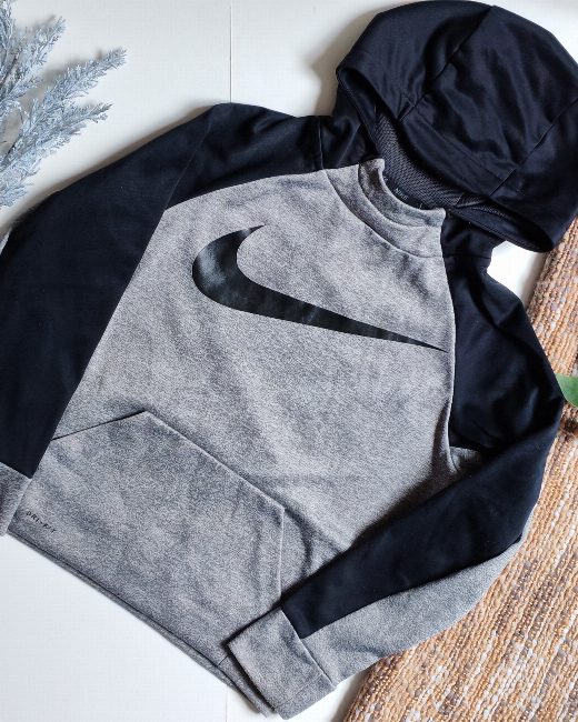 Poleron Nike talla 10-12 años