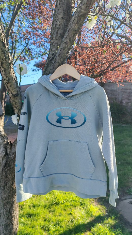 Poleron under Armour talla 5-6 años