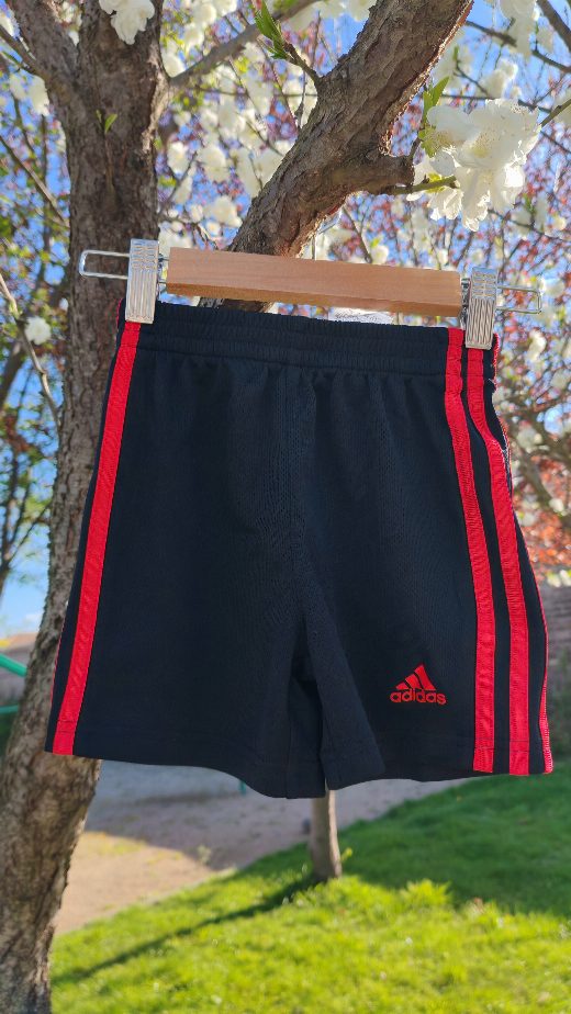 Short Adidas talla 3