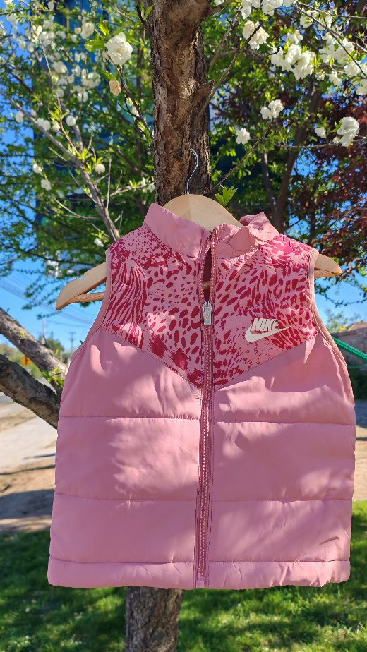 Casaca Nike talla 3-4 años