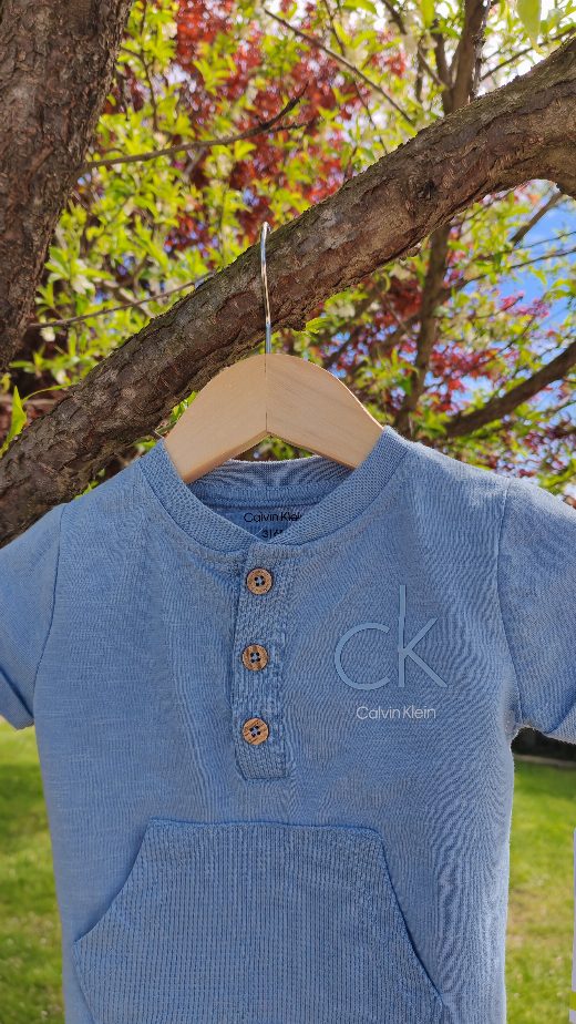 Polera calvin klein  talla 3-6 meses