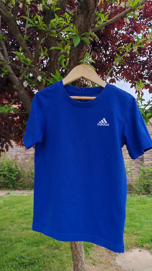 Polera Adidas talla 6 años